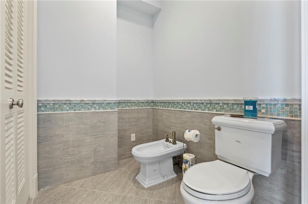 待售: $2,750,000 (4 贝兹, 3 浴室, 3305 平方英尺)