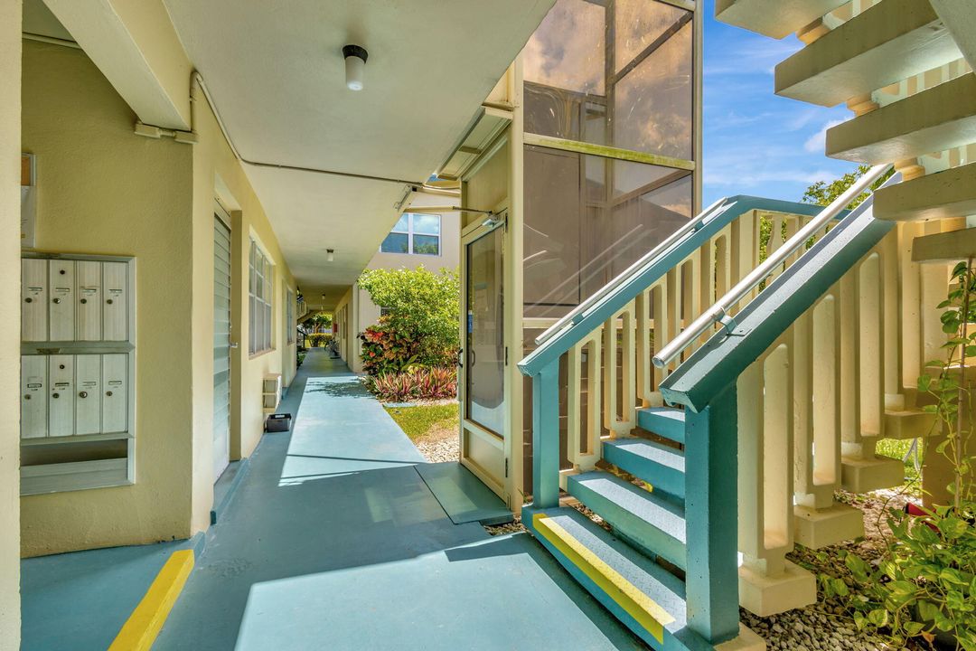 For Sale: $77,500 (1 beds, 1 baths, 570 Square Feet)