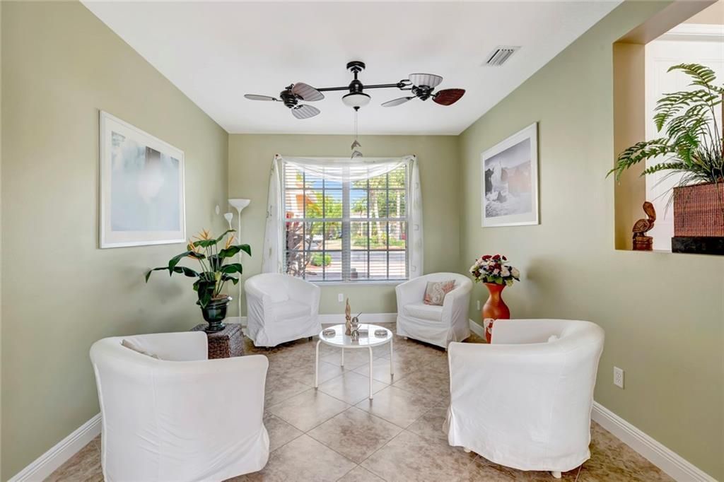 待售: $775,000 (5 贝兹, 4 浴室, 3493 平方英尺)