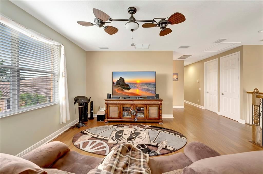 待售: $775,000 (5 贝兹, 4 浴室, 3493 平方英尺)