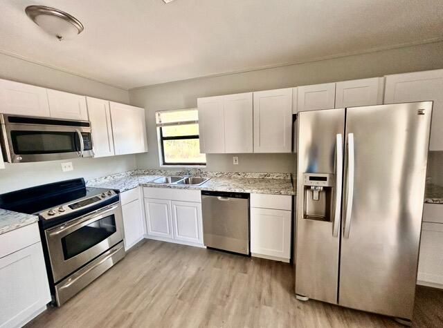 For Sale: $199,000 (3 beds, 1 baths, 925 Square Feet)