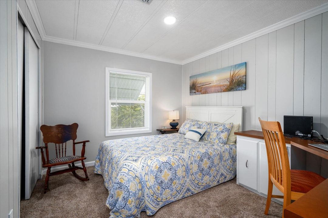 For Sale: $80,000 (2 beds, 2 baths, 1096 Square Feet)