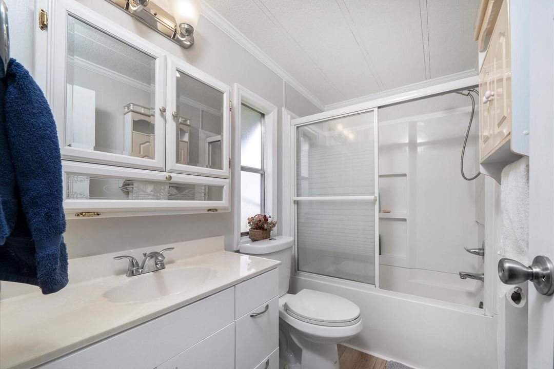 For Sale: $80,000 (2 beds, 2 baths, 1096 Square Feet)