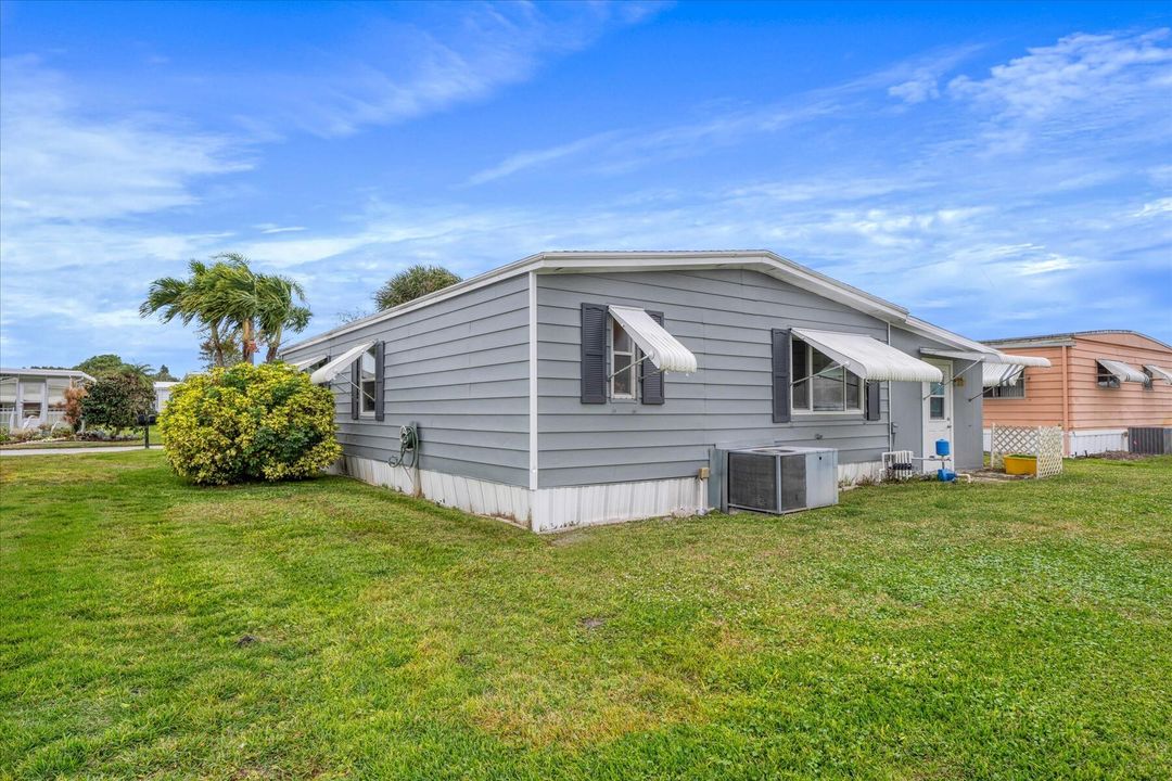 For Sale: $80,000 (2 beds, 2 baths, 1096 Square Feet)