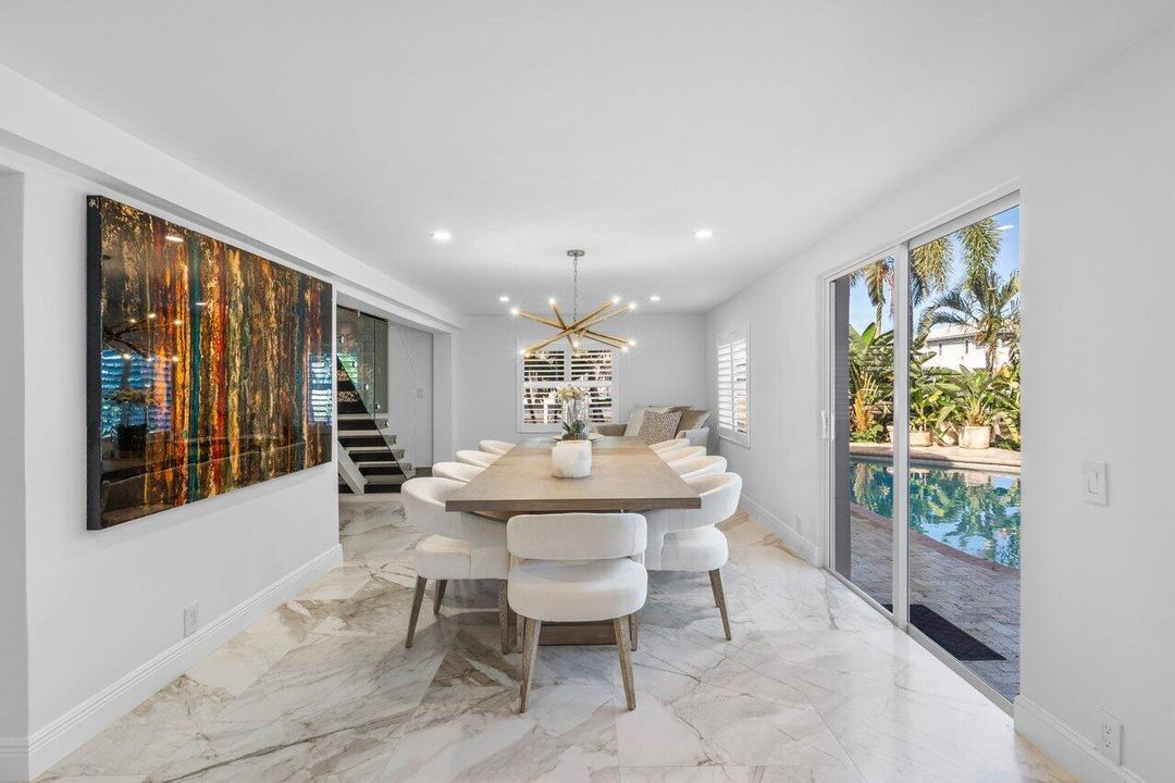 合同活跃: $13,500 (4 贝兹, 4 浴室, 3147 平方英尺)