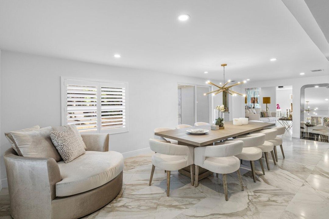 合同活跃: $13,500 (4 贝兹, 4 浴室, 3147 平方英尺)