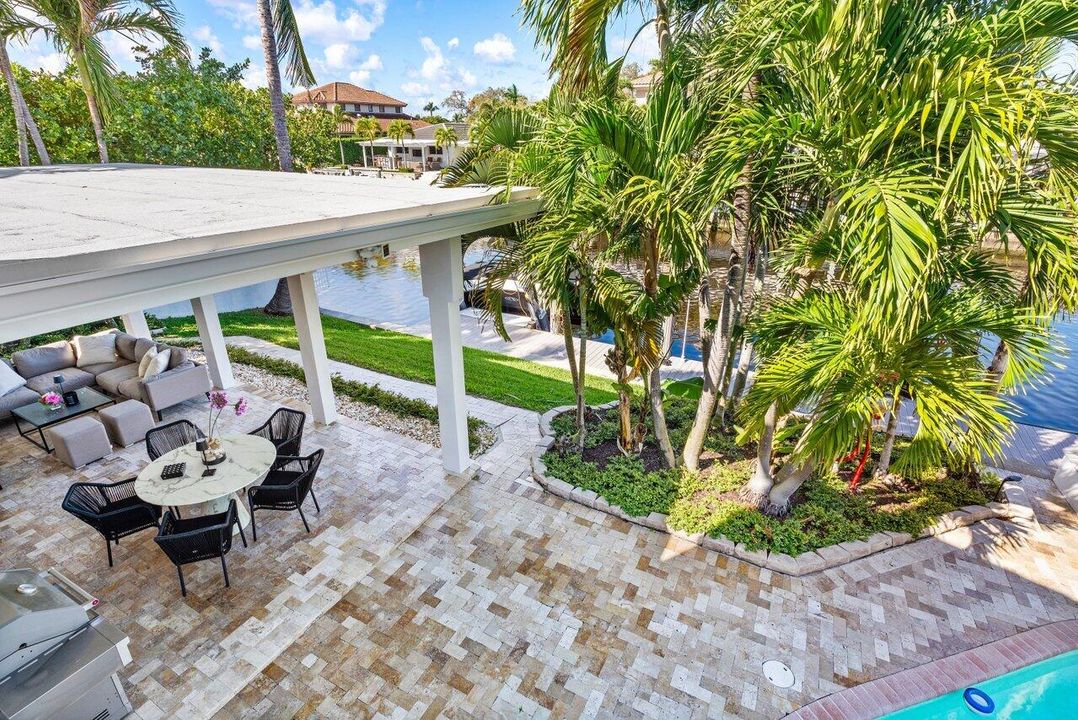 合同活跃: $13,500 (4 贝兹, 4 浴室, 3147 平方英尺)