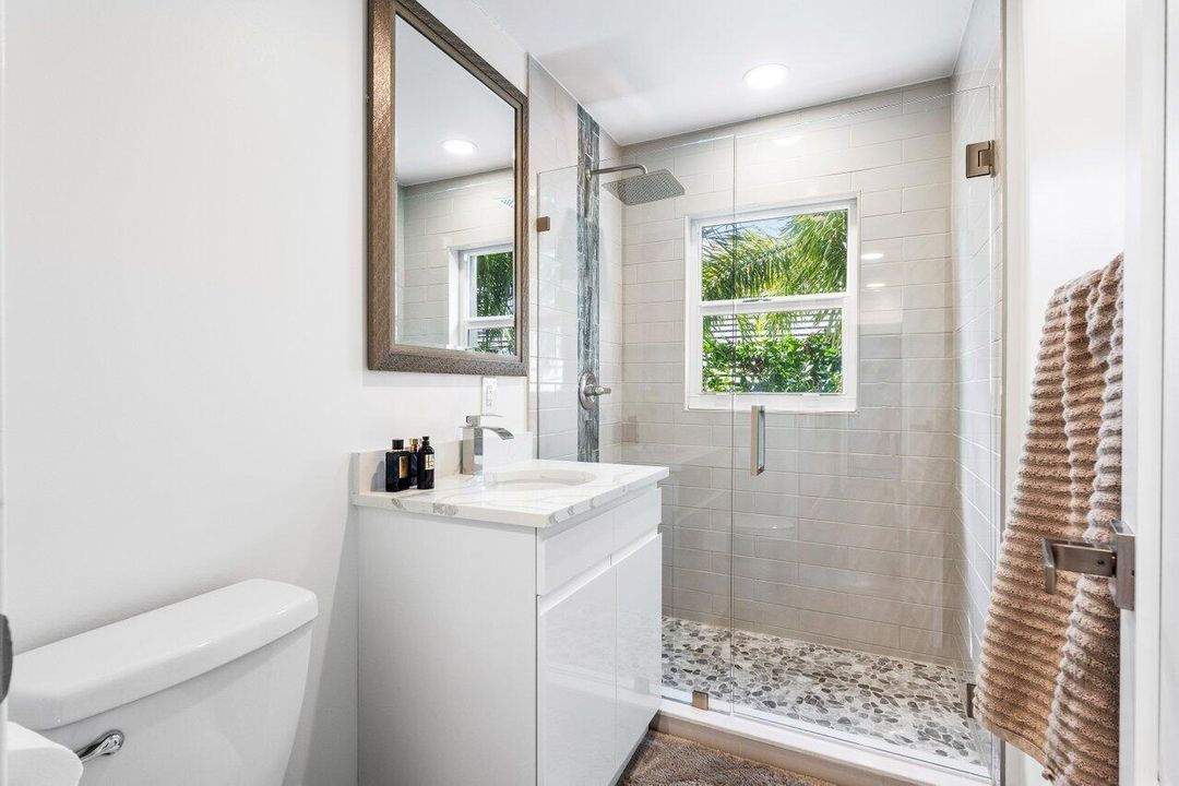 合同活跃: $13,500 (4 贝兹, 4 浴室, 3147 平方英尺)