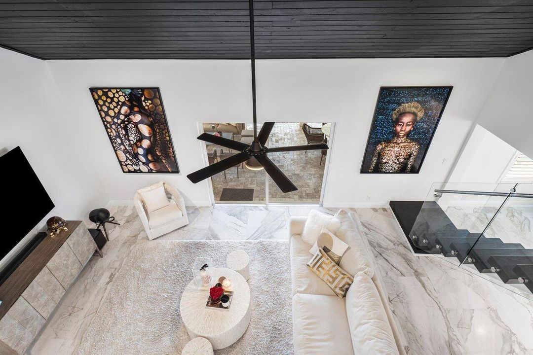 合同活跃: $13,500 (4 贝兹, 4 浴室, 3147 平方英尺)