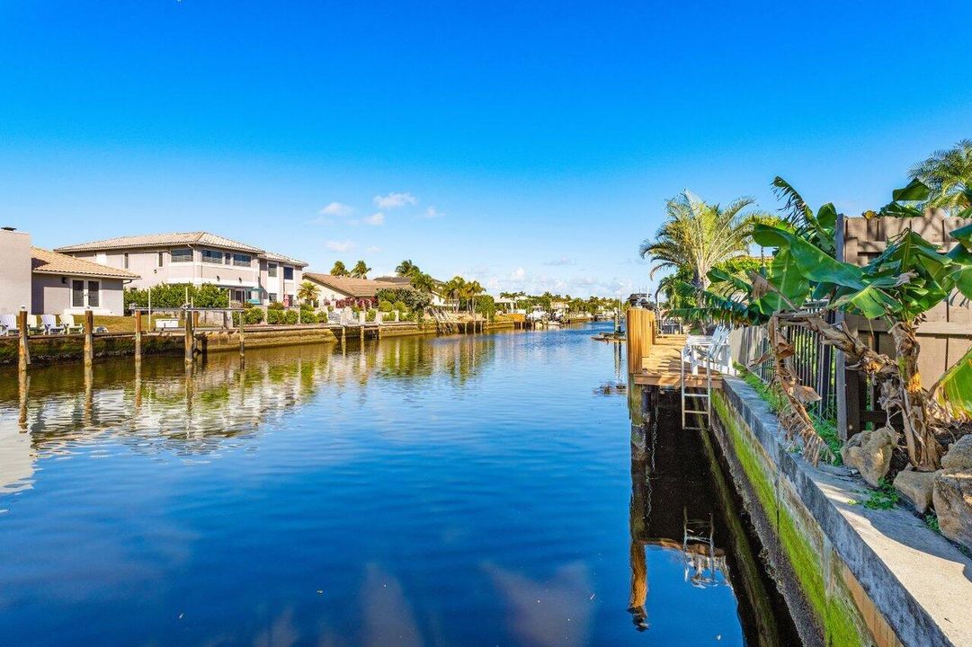 合同活跃: $13,500 (4 贝兹, 4 浴室, 3147 平方英尺)