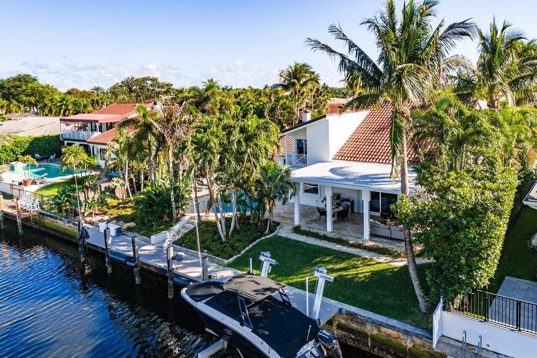 合同活跃: $13,500 (4 贝兹, 4 浴室, 3147 平方英尺)