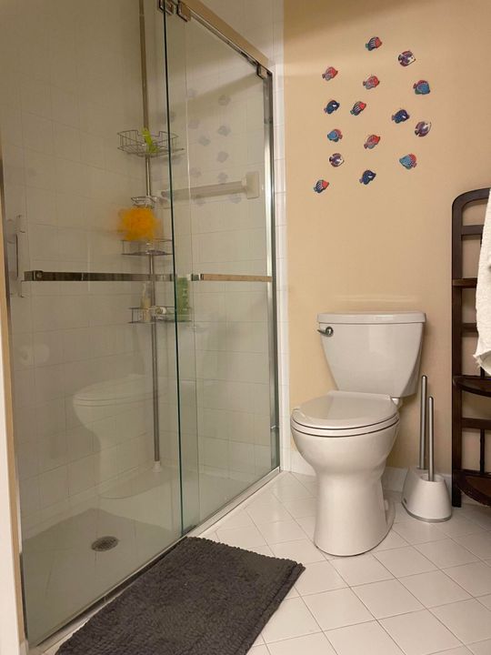 For Sale: $325,000 (2 beds, 2 baths, 1259 Square Feet)