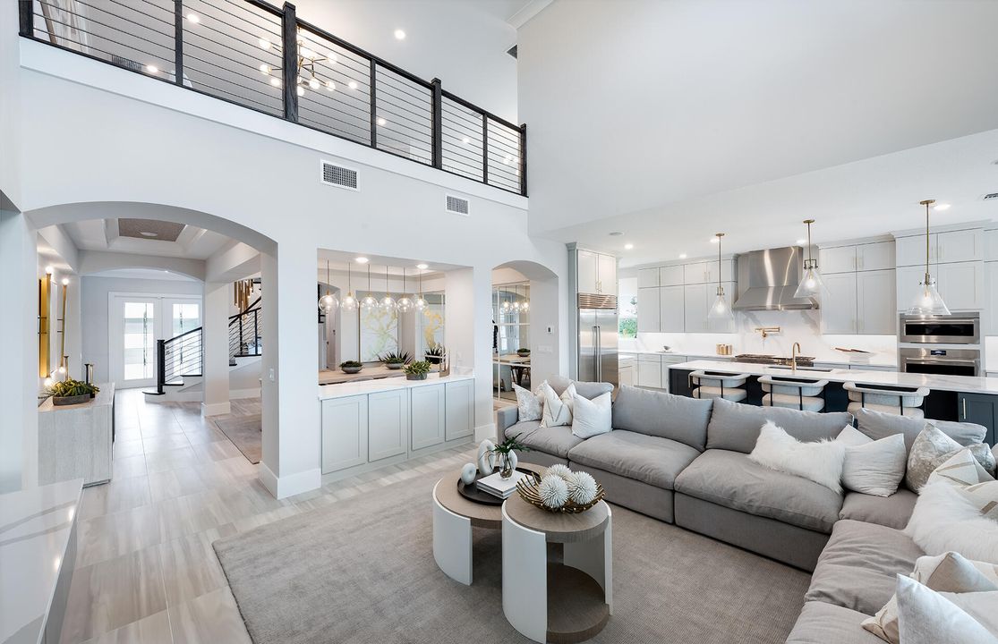 Active With Contract: $4,668,485 (5 beds, 6 baths, 5427 Square Feet)