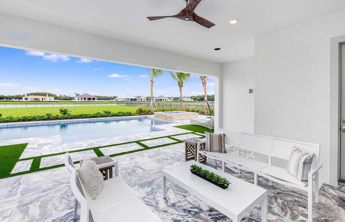 Active With Contract: $4,668,485 (5 beds, 6 baths, 5427 Square Feet)