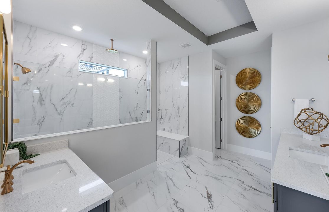 Active With Contract: $4,668,485 (5 beds, 6 baths, 5427 Square Feet)