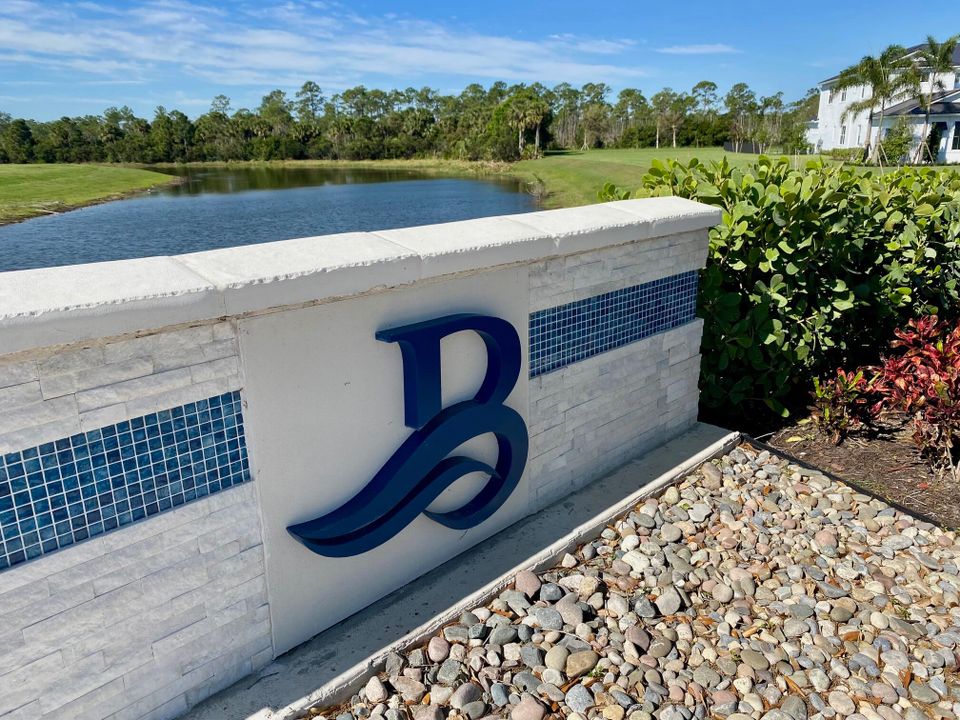 Active With Contract: $4,668,485 (5 beds, 6 baths, 5427 Square Feet)