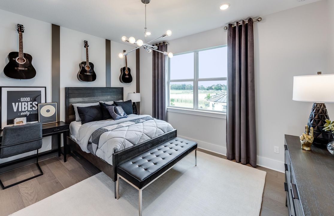 Active With Contract: $4,668,485 (5 beds, 6 baths, 5427 Square Feet)