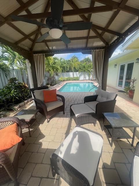 For Sale: $815,000 (3 beds, 2 baths, 1734 Square Feet)