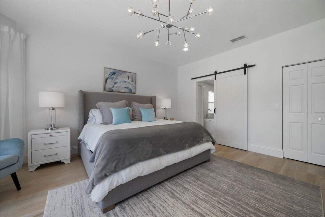 En Renta: $12,500 (4 camas, 2 baños, 2442 Pies cuadrados)