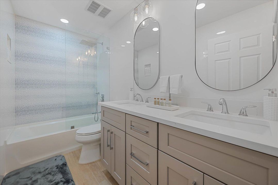 En Renta: $12,500 (4 camas, 2 baños, 2442 Pies cuadrados)