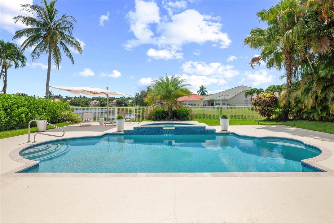 En Renta: $12,500 (4 camas, 2 baños, 2442 Pies cuadrados)