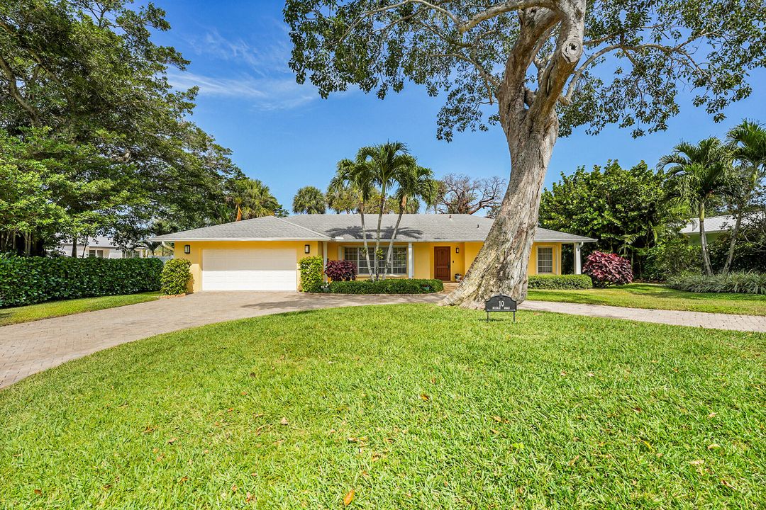 For Sale: $920,000 (2 beds, 2 baths, 1862 Square Feet)