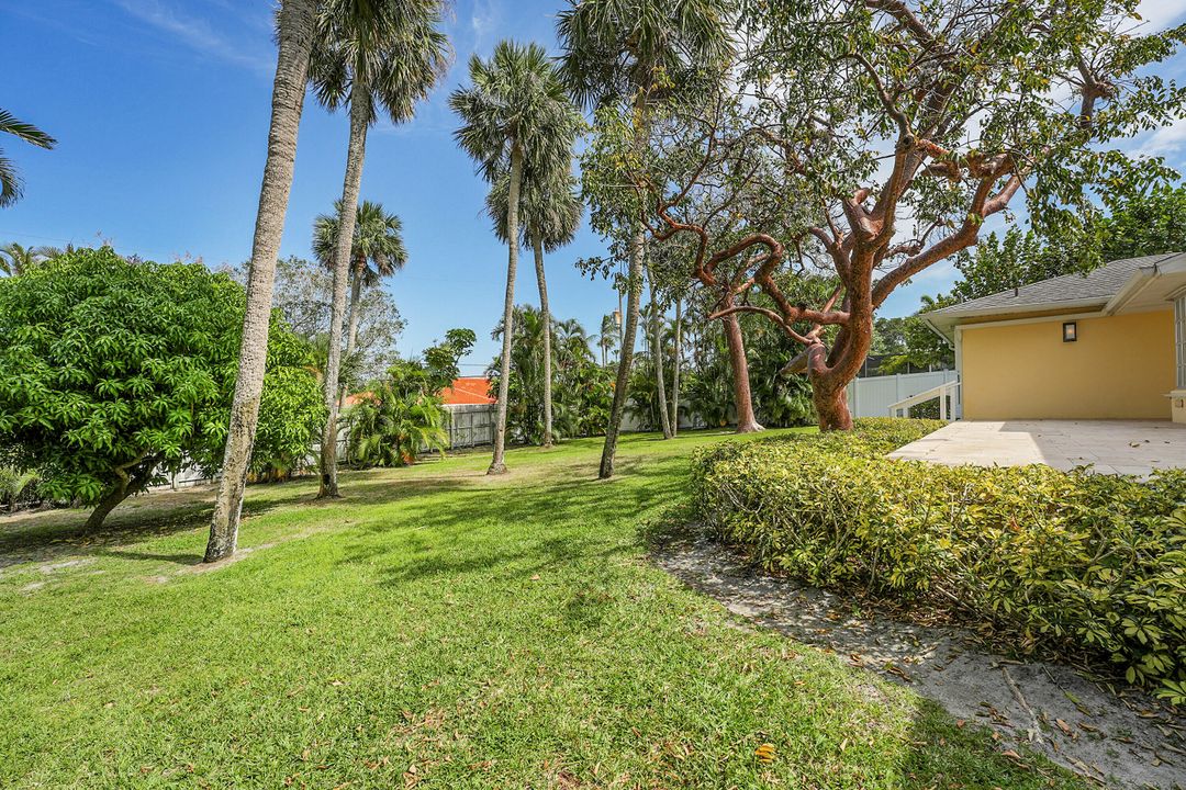 For Sale: $920,000 (2 beds, 2 baths, 1862 Square Feet)