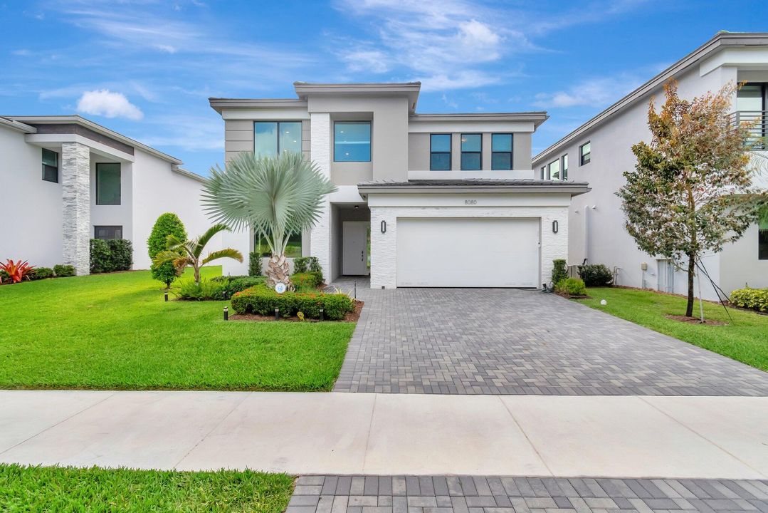 Recently Sold: $1,795,999 (5 beds, 4 baths, 3327 Square Feet)