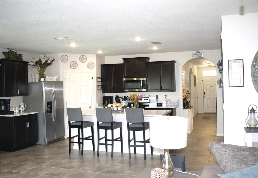 待售: $367,000 (4 贝兹, 2 浴室, 1846 平方英尺)