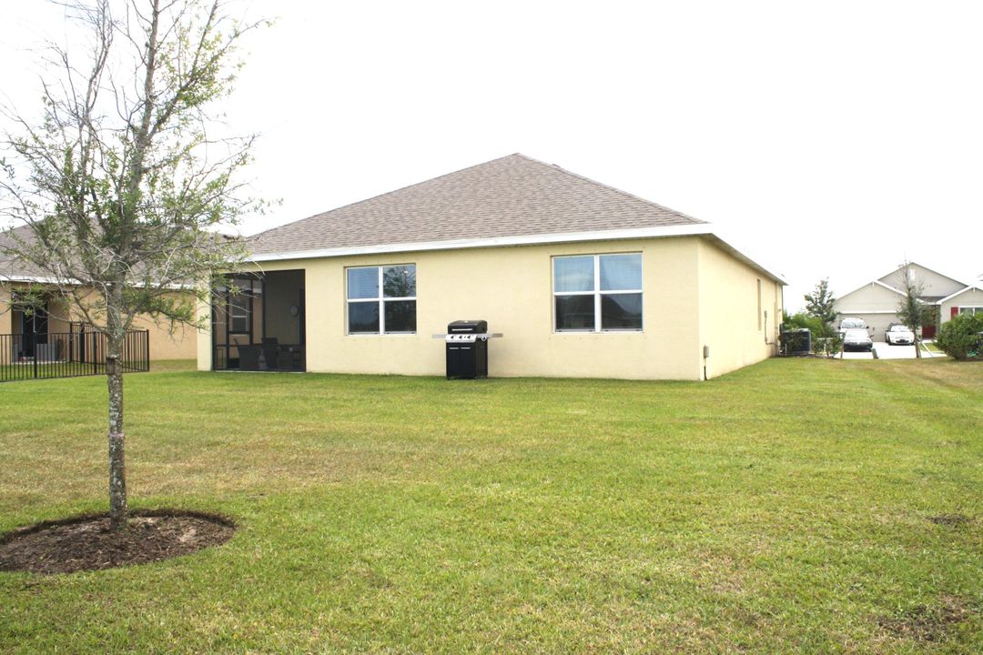 待售: $367,000 (4 贝兹, 2 浴室, 1846 平方英尺)