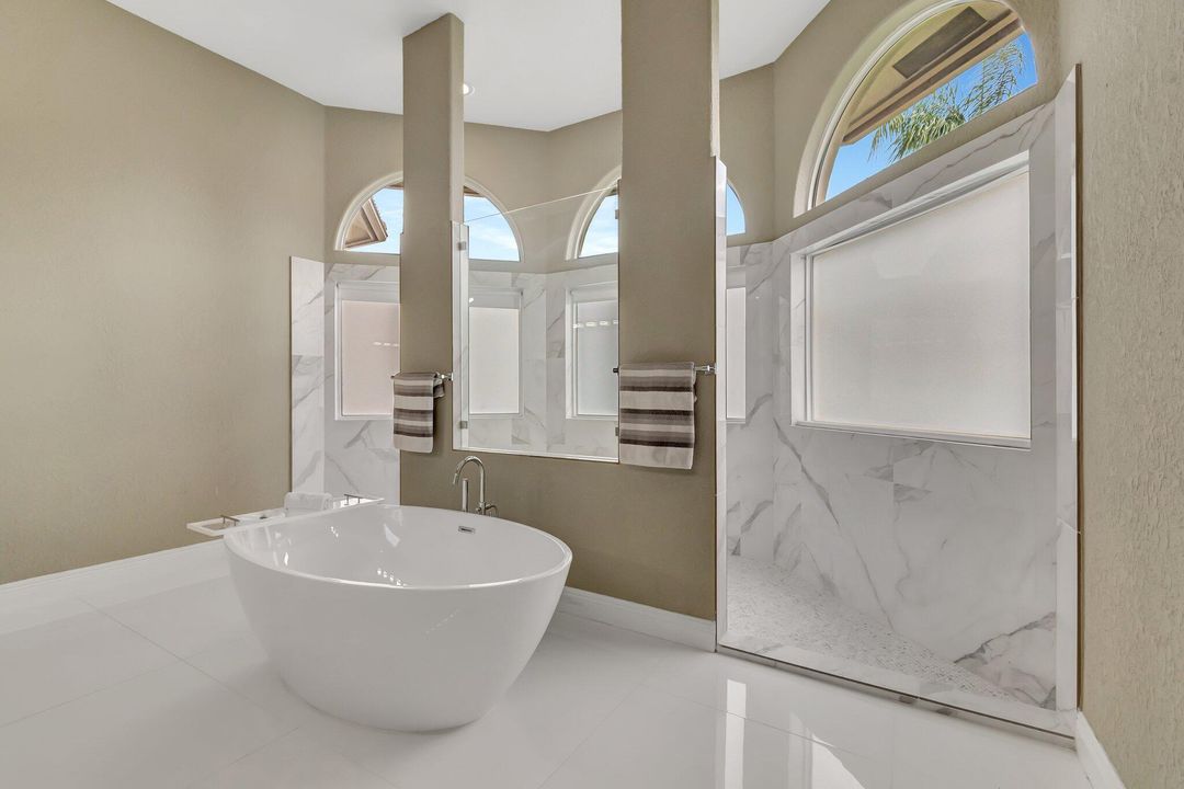 For Sale: $900,000 (4 beds, 3 baths, 2942 Square Feet)