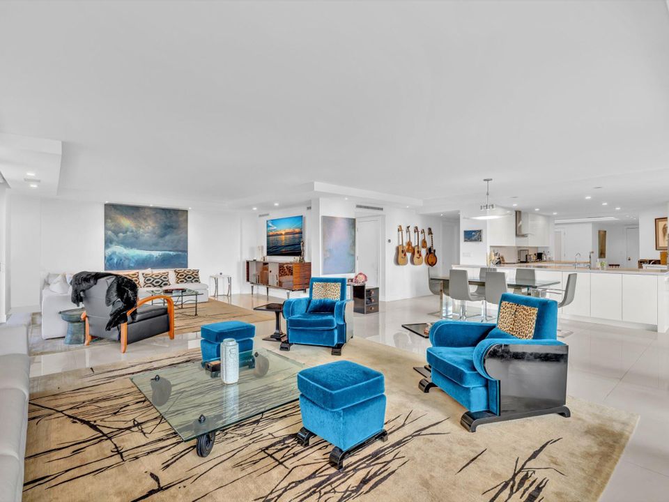 待售: $2,300,000 (2 贝兹, 2 浴室, 2072 平方英尺)