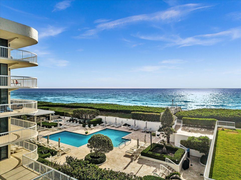 待售: $2,300,000 (2 贝兹, 2 浴室, 2072 平方英尺)