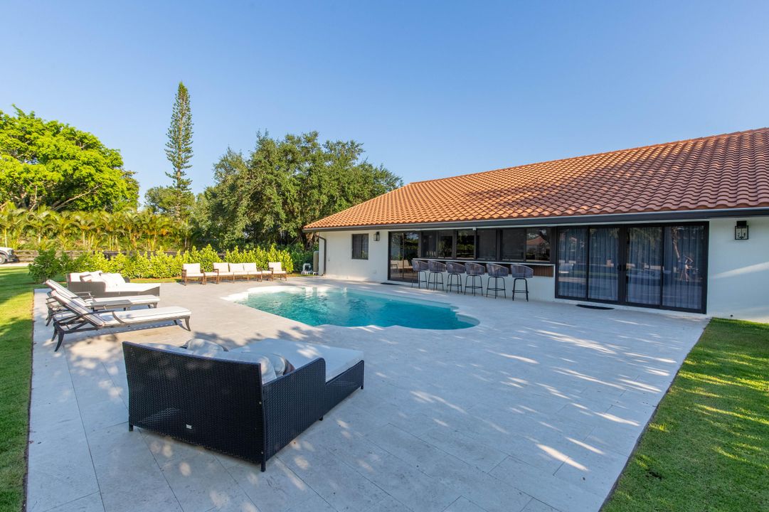 Activo con contrato: $232,500 (4 camas, 3 baños, 3254 Pies cuadrados)