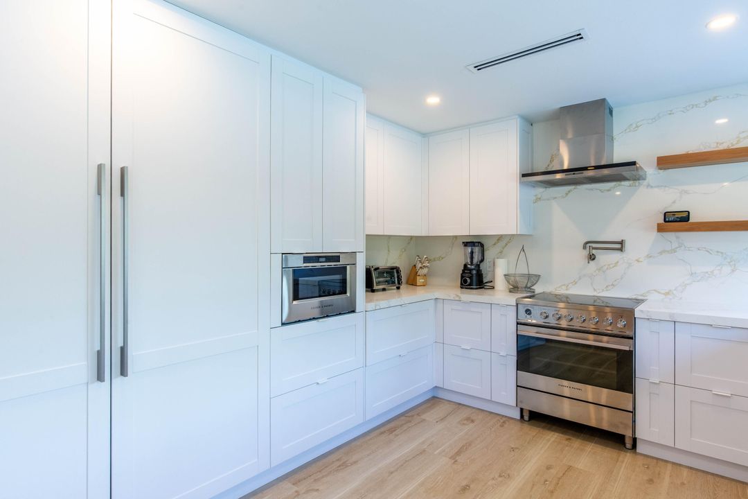 Activo con contrato: $232,500 (4 camas, 3 baños, 3254 Pies cuadrados)