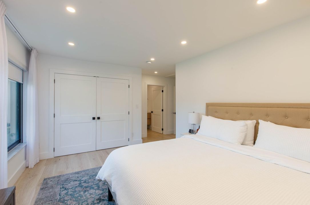 Activo con contrato: $232,500 (4 camas, 3 baños, 3254 Pies cuadrados)