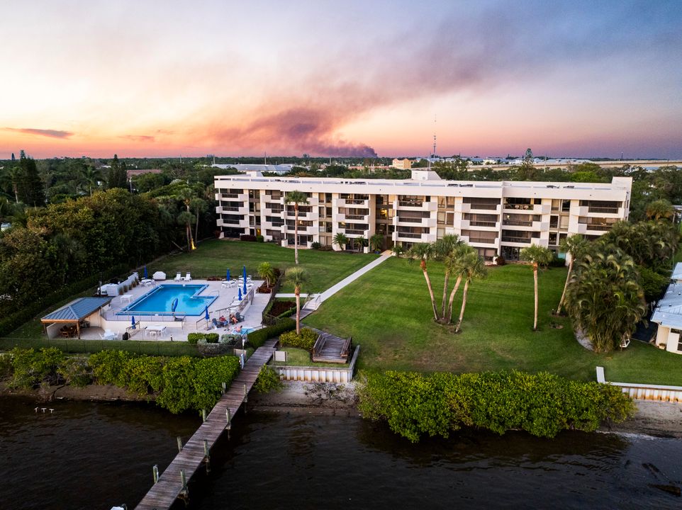 For Sale: $674,888 (2 beds, 2 baths, 1570 Square Feet)