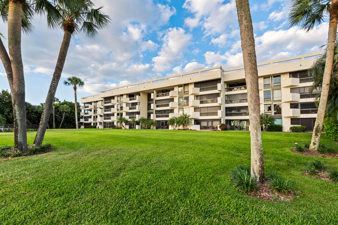 For Sale: $674,888 (2 beds, 2 baths, 1570 Square Feet)