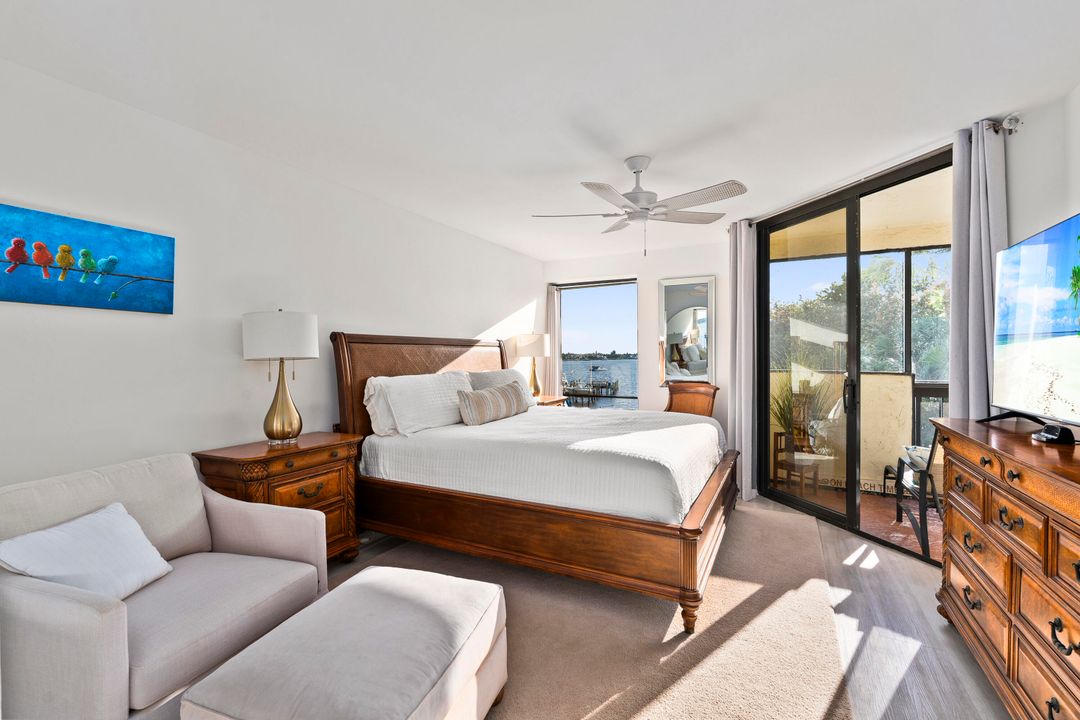 For Sale: $674,888 (2 beds, 2 baths, 1570 Square Feet)