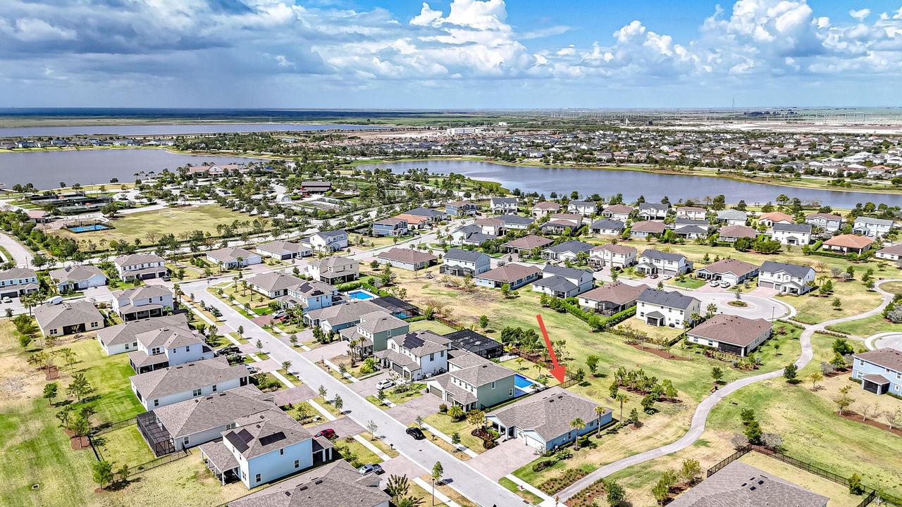 Active With Contract: $679,900 (4 beds, 3 baths, 2555 Square Feet)