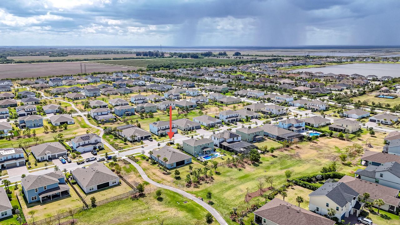 Active With Contract: $679,900 (4 beds, 3 baths, 2555 Square Feet)