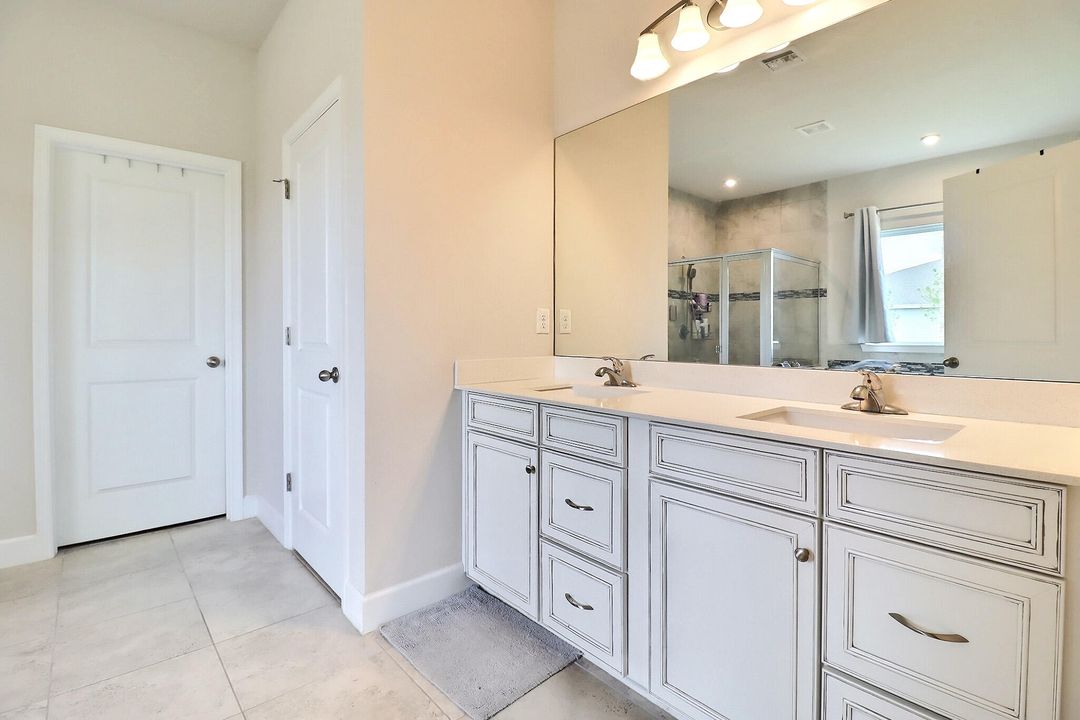 Active With Contract: $679,900 (4 beds, 3 baths, 2555 Square Feet)