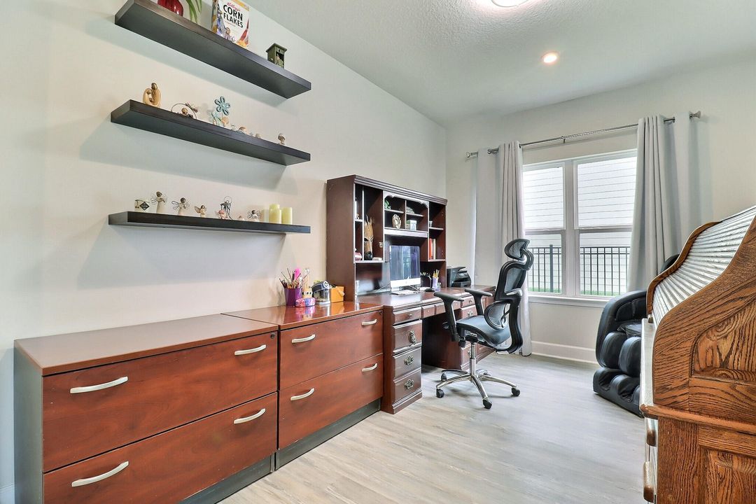 Active With Contract: $679,900 (4 beds, 3 baths, 2555 Square Feet)