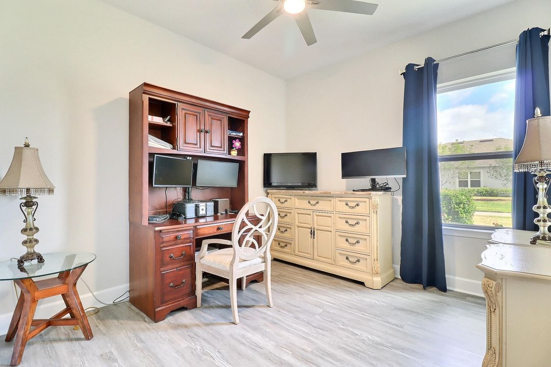 Active With Contract: $679,900 (4 beds, 3 baths, 2555 Square Feet)