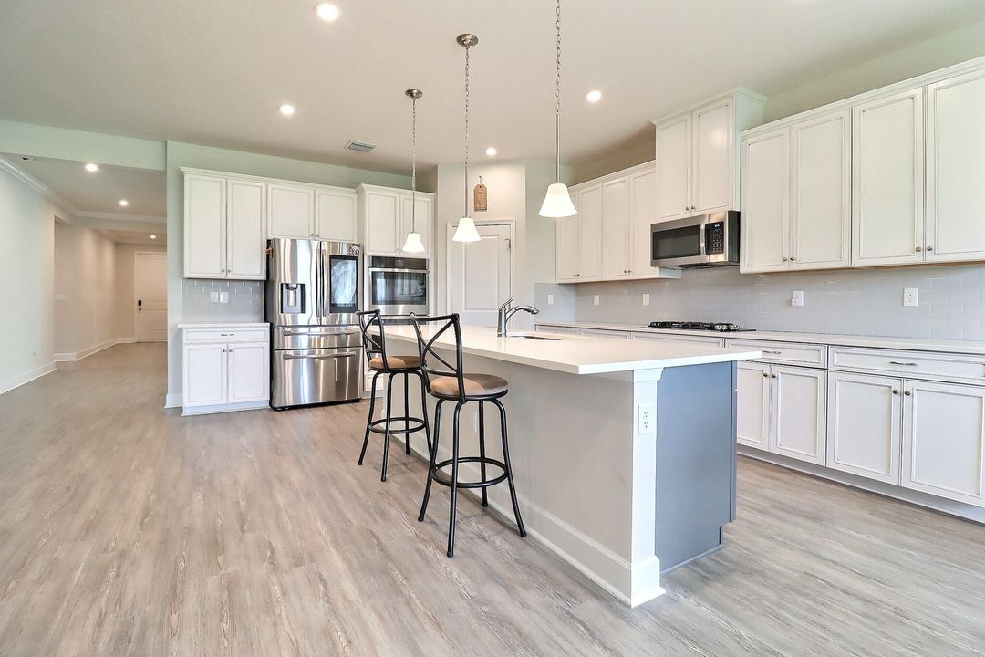 Active With Contract: $679,900 (4 beds, 3 baths, 2555 Square Feet)