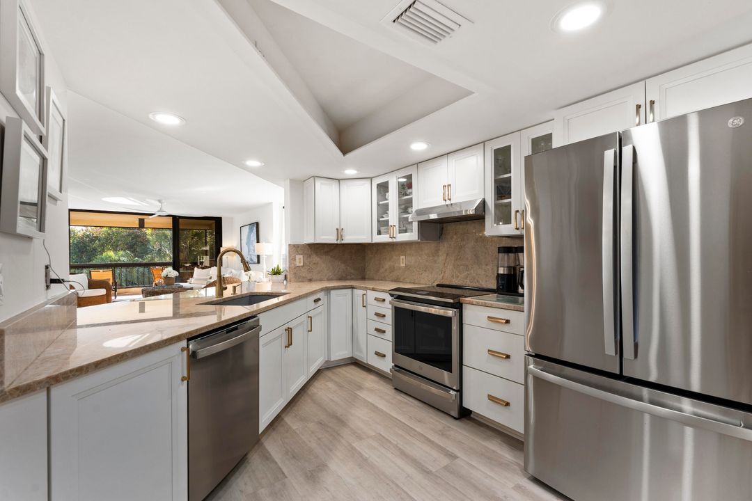 For Sale: $674,888 (2 beds, 2 baths, 1570 Square Feet)