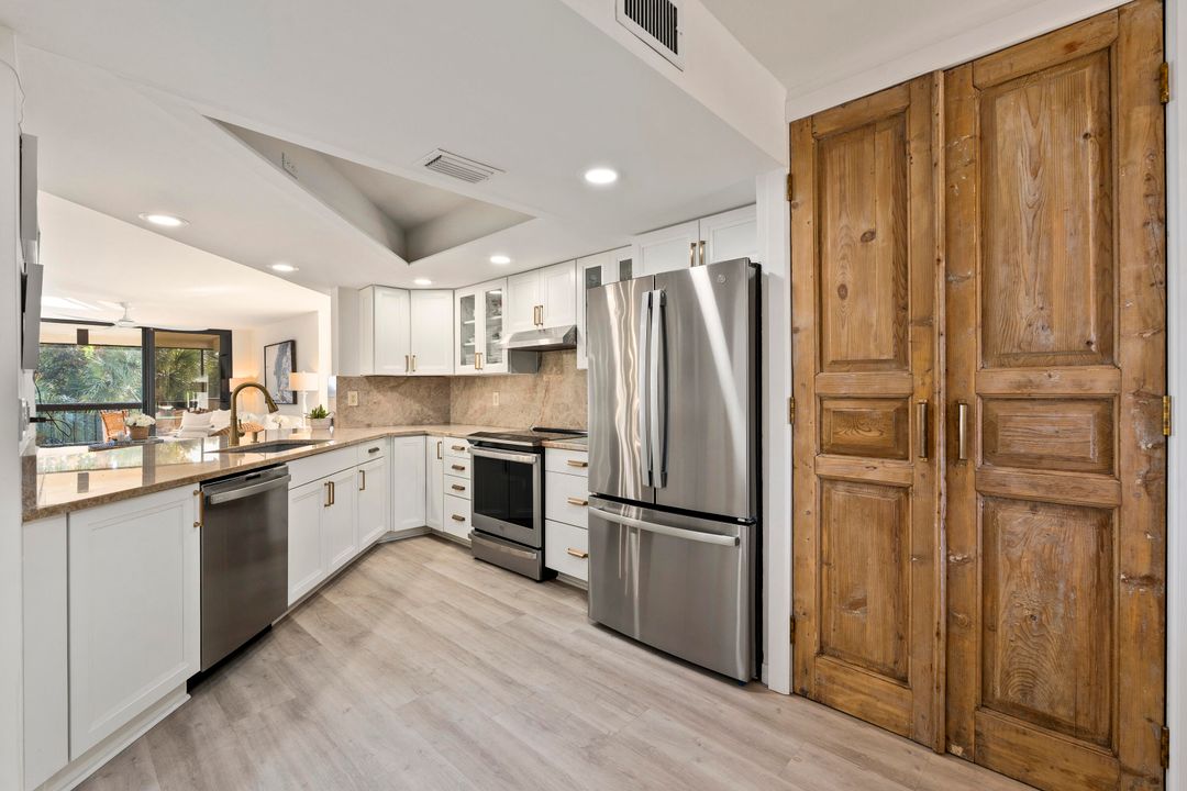 For Sale: $674,888 (2 beds, 2 baths, 1570 Square Feet)