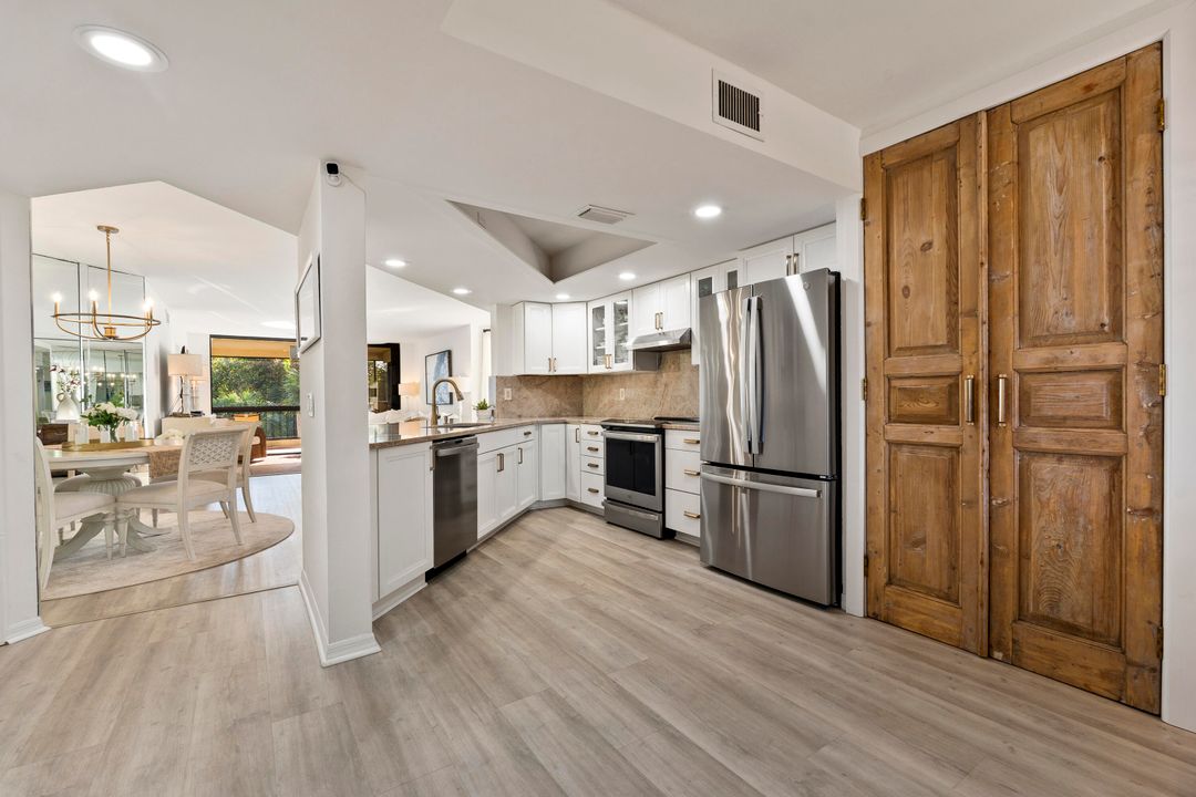 For Sale: $674,888 (2 beds, 2 baths, 1570 Square Feet)