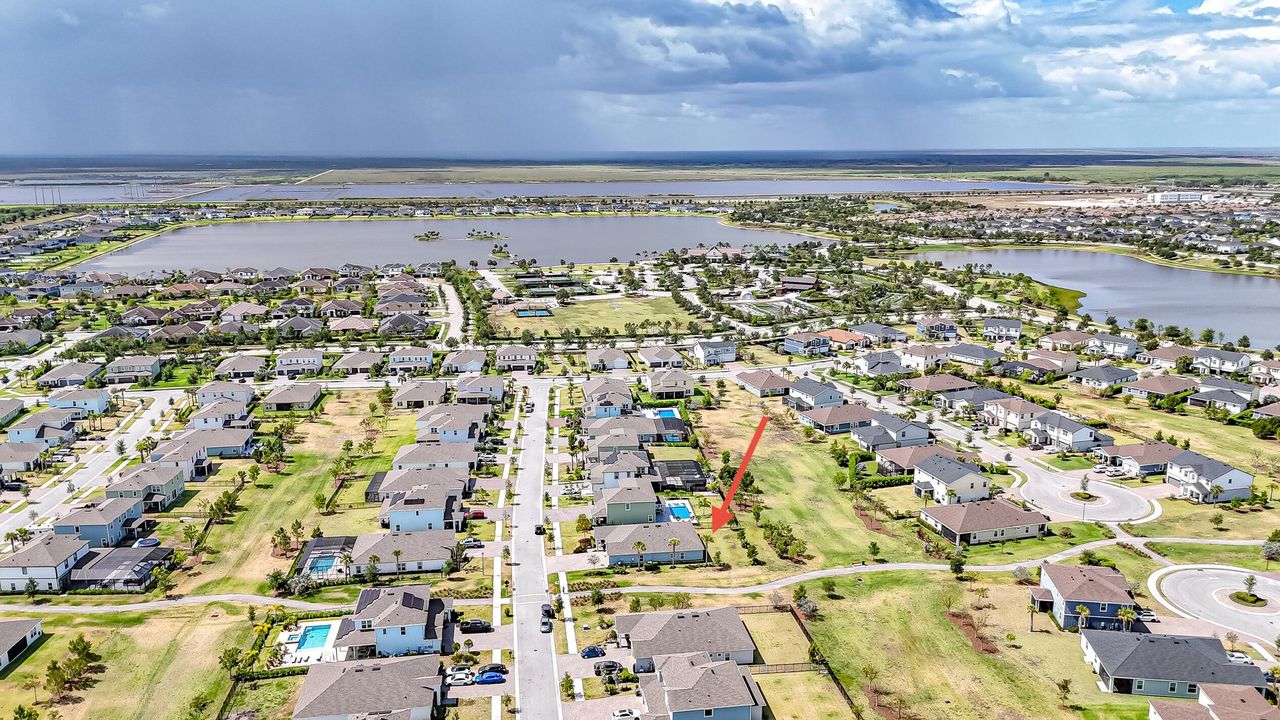 Active With Contract: $679,900 (4 beds, 3 baths, 2555 Square Feet)