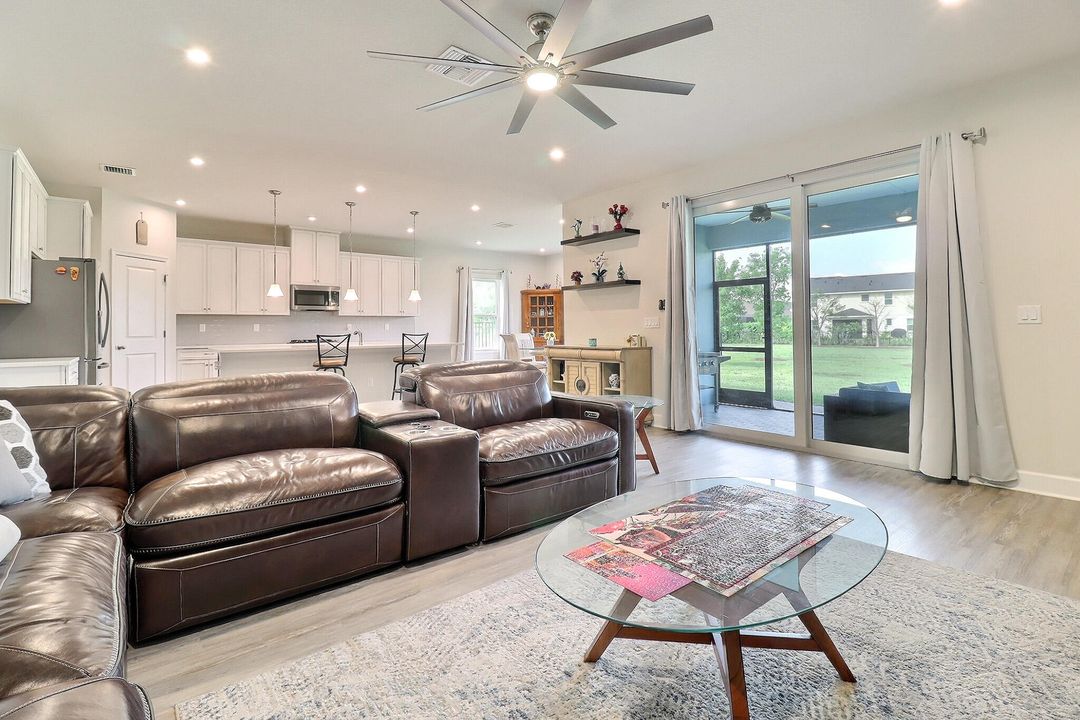 Active With Contract: $679,900 (4 beds, 3 baths, 2555 Square Feet)